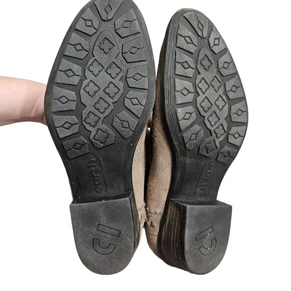 Earth Brand Womens Perforated Ankle Boots Size 9 Brown Suede Back Zipper - Picture 10 of 12